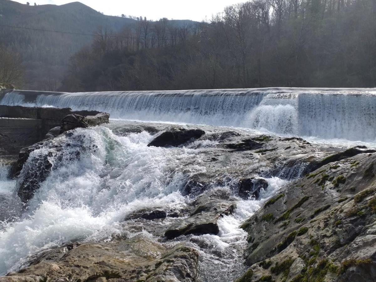 La Salmonera Cangas De Onis Cano Ngoại thất bức ảnh