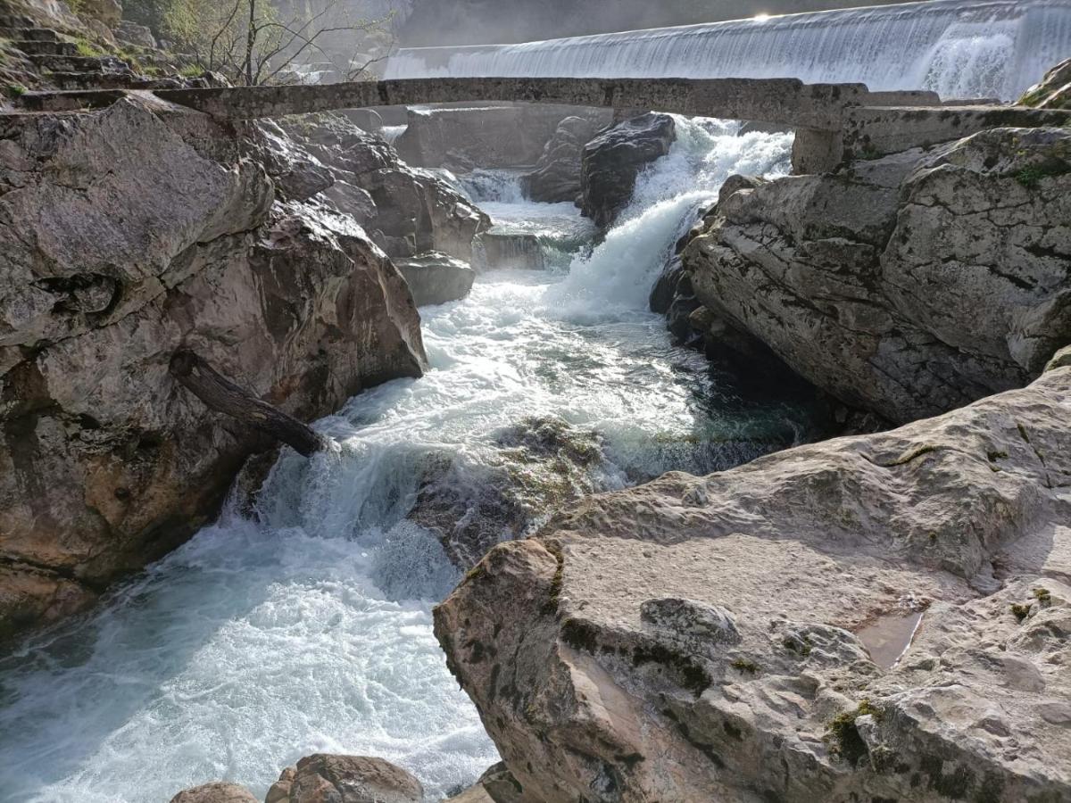 La Salmonera Cangas De Onis Cano Ngoại thất bức ảnh