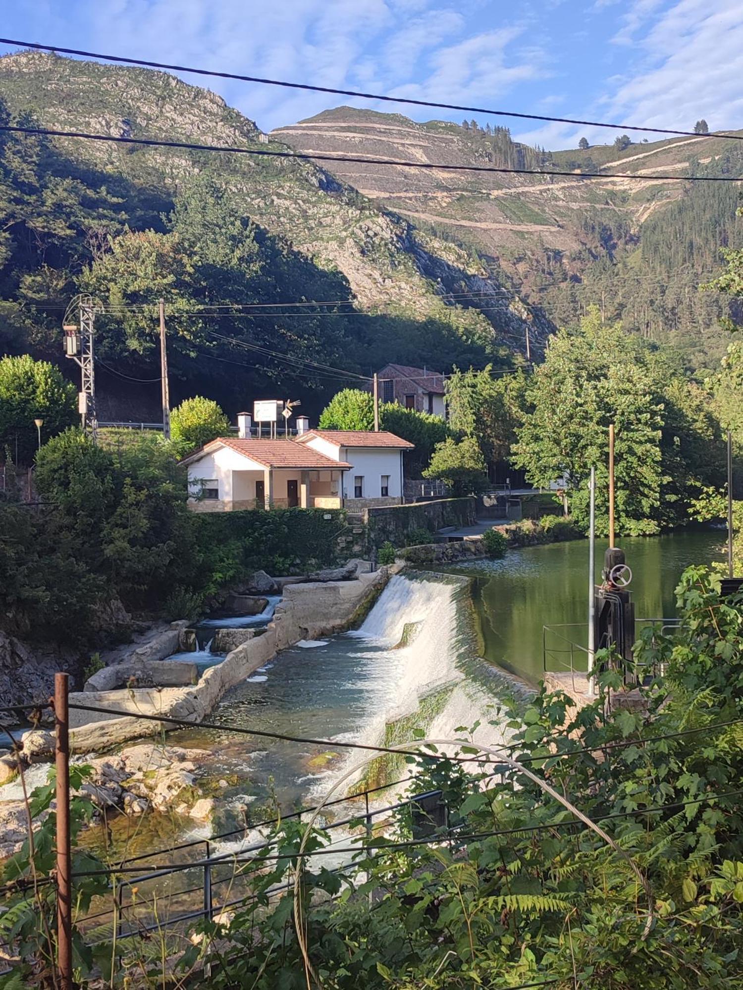La Salmonera Cangas De Onis Cano Ngoại thất bức ảnh