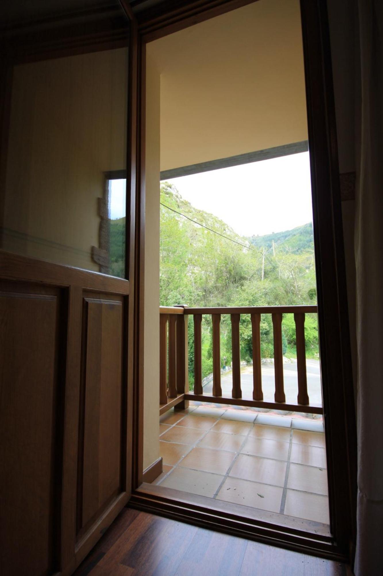 La Salmonera Cangas De Onis Cano Ngoại thất bức ảnh