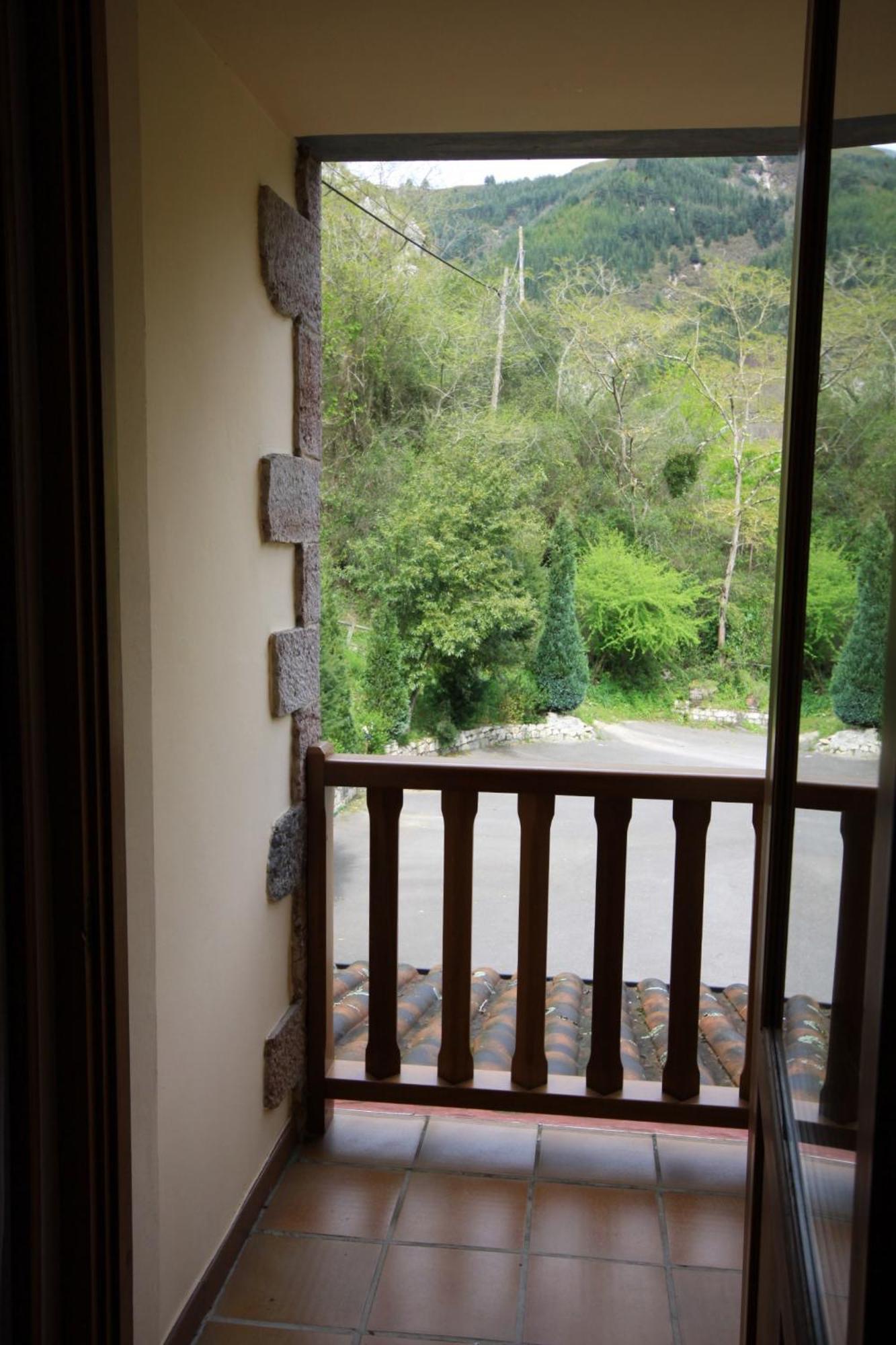 La Salmonera Cangas De Onis Cano Ngoại thất bức ảnh